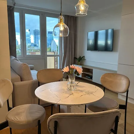 Apartment Skyline Wola Warschau