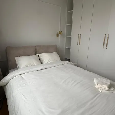 Apartment Skyline Wola *