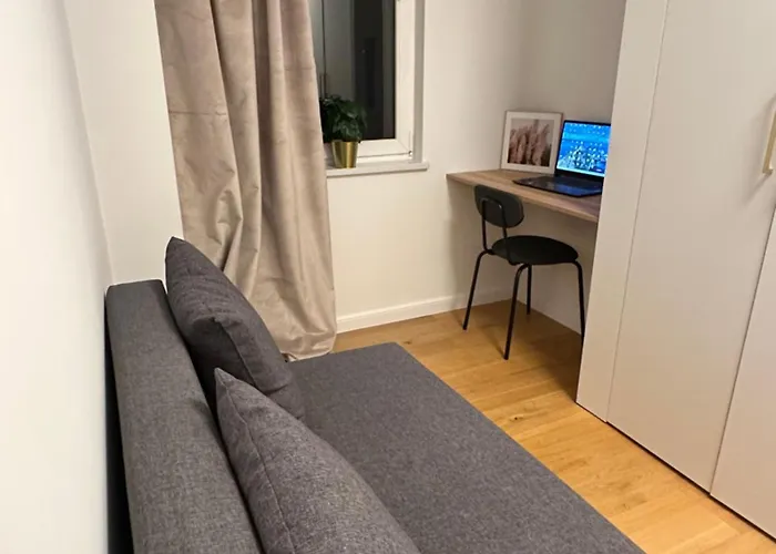 Skyline Wola Apartment